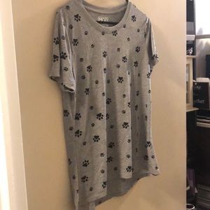 **3 for $15** Paw print tee